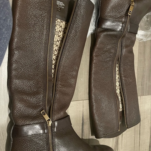 Tory Burch Brown Heeled Boots - Picture 14 of 17